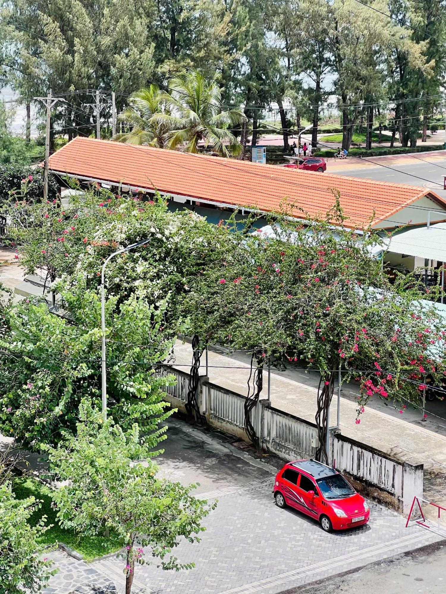 Hotel Khach San Binh Minh Phan Thiết Zewnętrze zdjęcie
