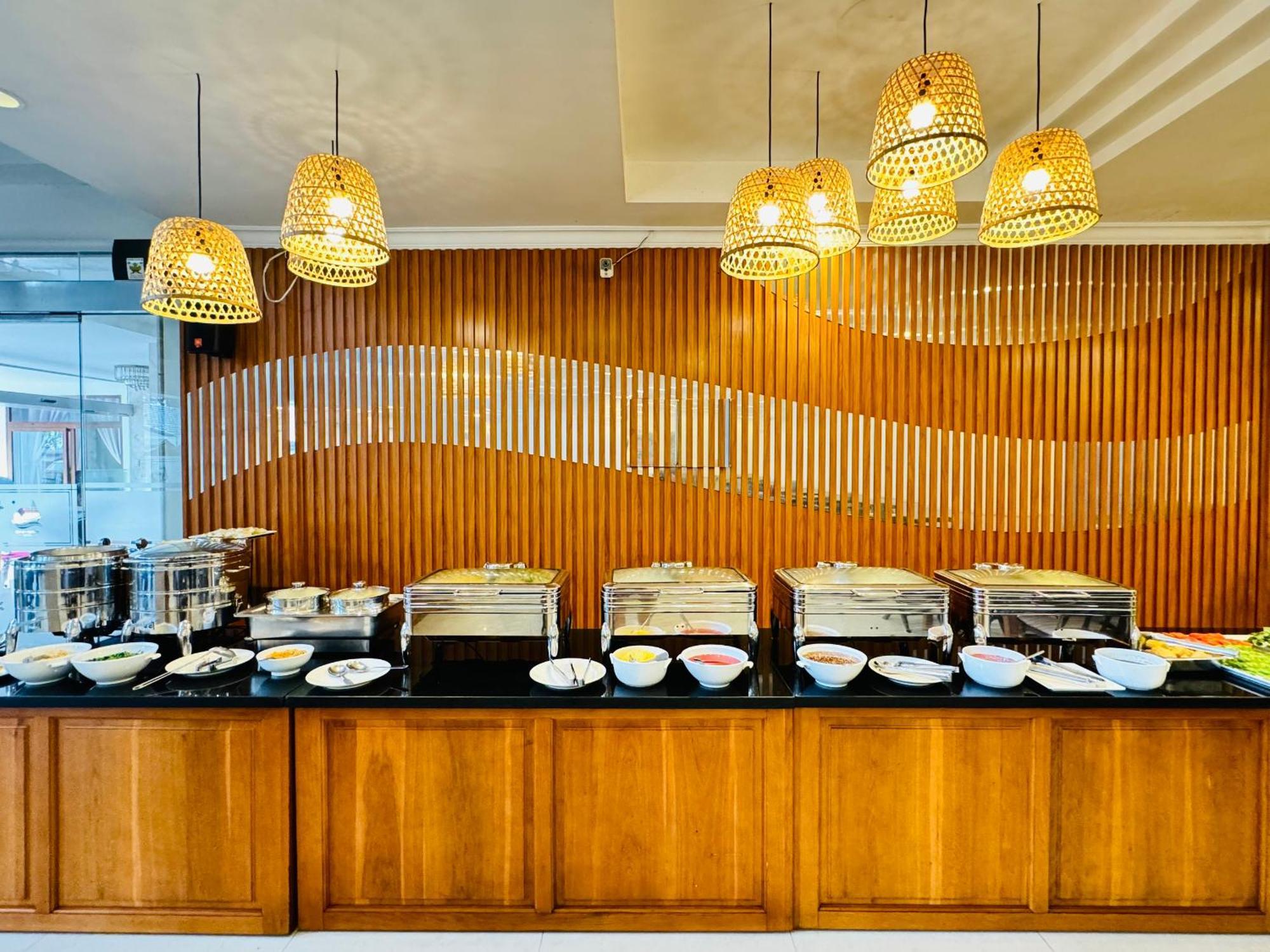 Hotel Khach San Binh Minh Phan Thiết Zewnętrze zdjęcie