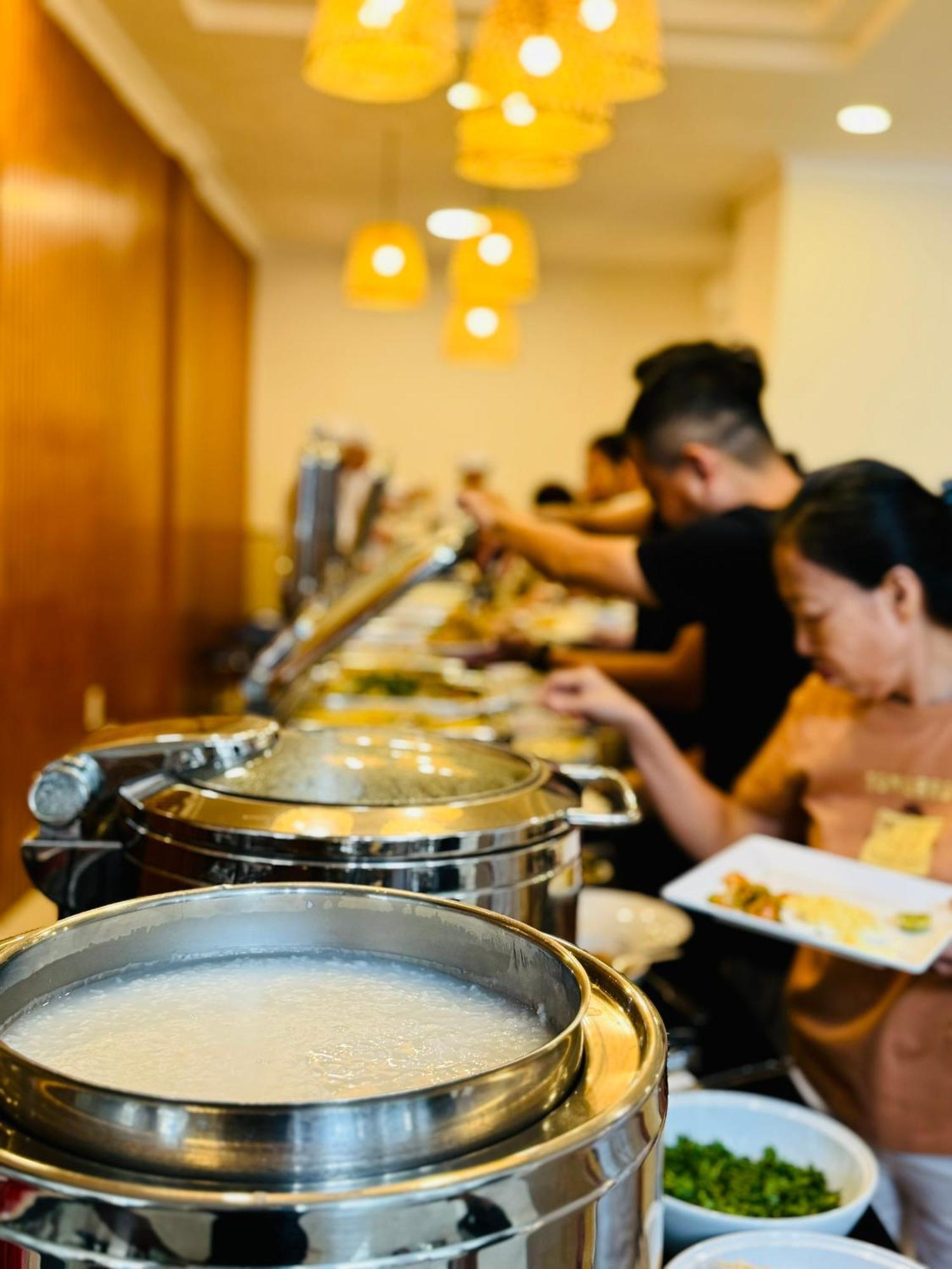 Hotel Khach San Binh Minh Phan Thiết Zewnętrze zdjęcie